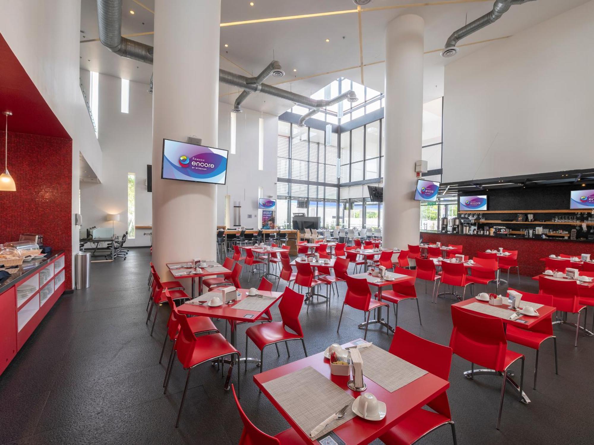 Ramada Encore By Wyndham פואבלה מראה חיצוני תמונה