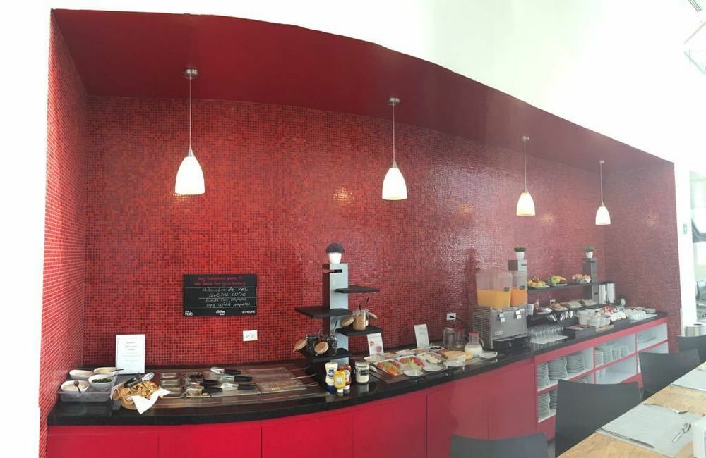 Ramada Encore By Wyndham פואבלה מראה חיצוני תמונה